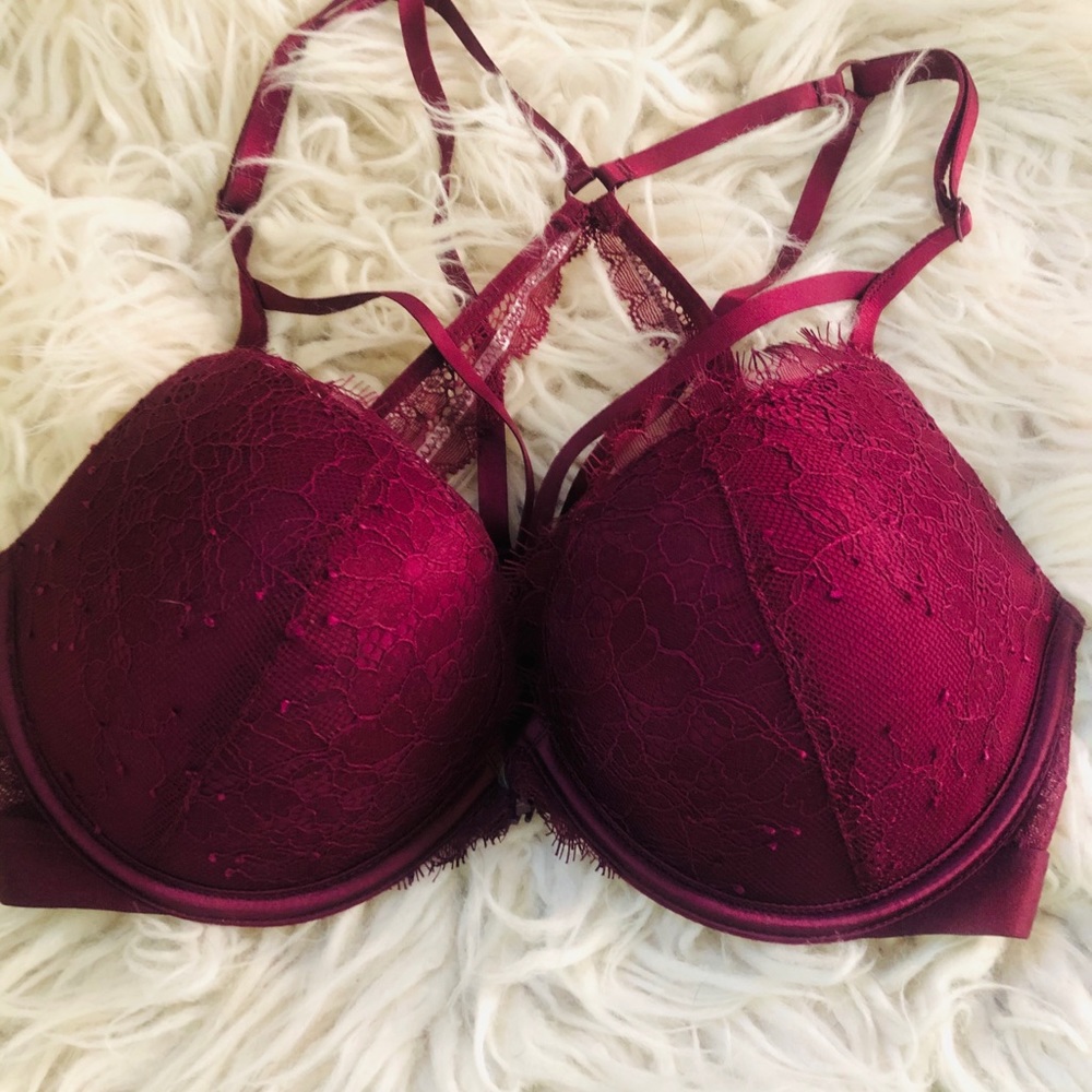 Victoria Secret Harness Strappy Push Up bra